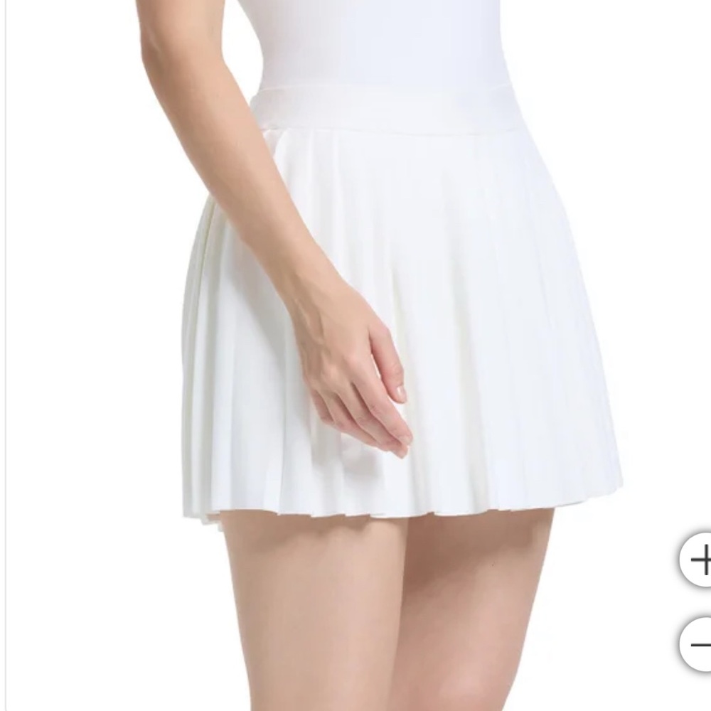 Tretorn Ladies' Pleated Skort - Picture 2 of 5